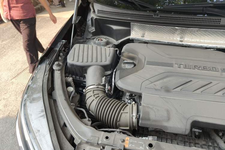 Used Chevrolet Equinox 2022 Mild Hybrid 550T RS Smart Boundary-Setting Edition Engine Bay Right