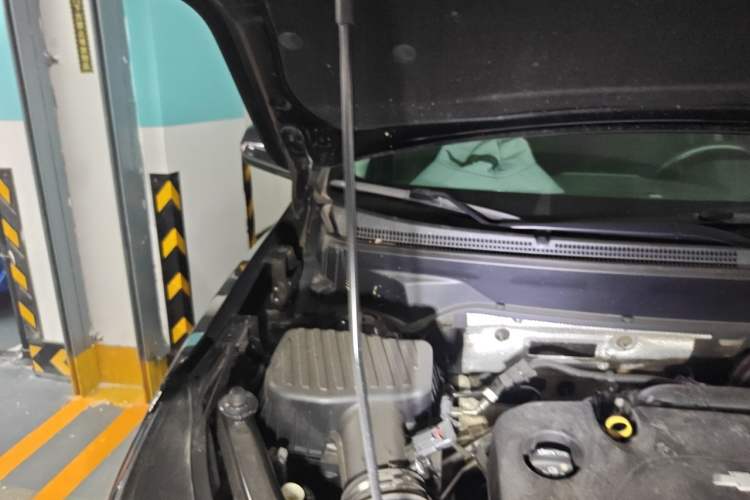 Used Chevrolet Equinox 2022 535T Chijie Edition Engine Bay Right