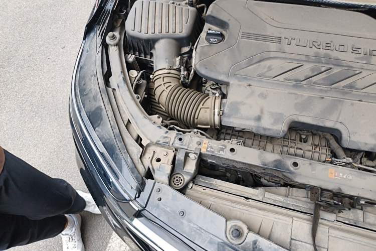 Used Chevrolet Equinox 2022 Mild Hybrid 550T RS Smart Boundary-Setting Edition Engine Bay Right