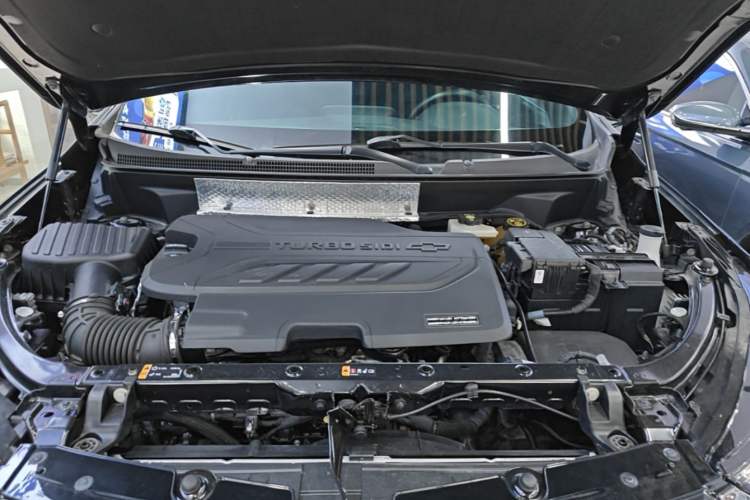 Used Chevrolet Equinox 2022 Mild Hybrid 550T RS Smart Boundary-Setting Edition Engine Bay
