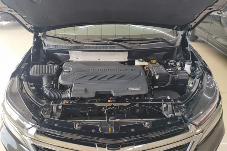 Used Chevrolet Equinox 2022 Mild Hybrid 550T RS Smart Boundary-Setting Edition Engine Bay