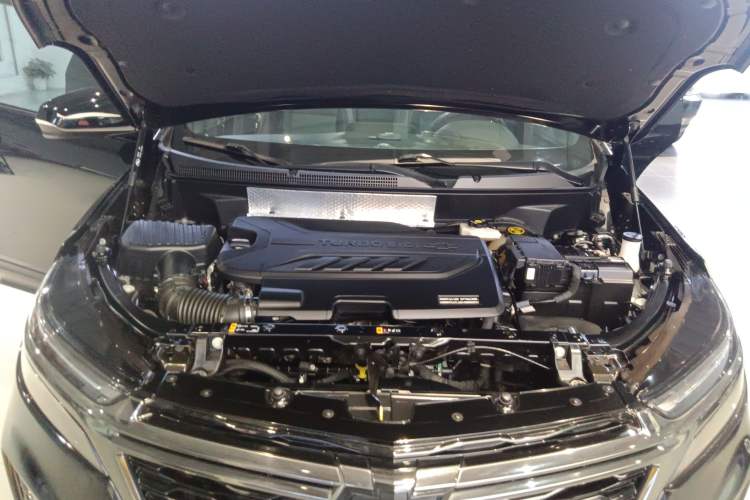 Used Chevrolet Equinox 2022 Light Hybrid 550T RS All-Wheel-Drive Smart Boundary Edition Engine Bay