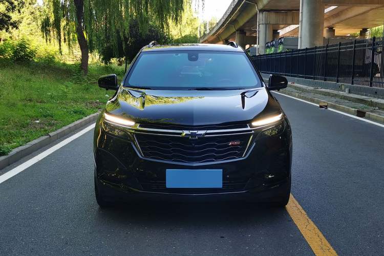 Used Chevrolet Equinox 2022 Light Hybrid 550T RS All-Wheel-Drive Smart Boundary Edition Exterior 4
