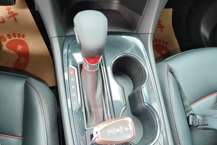Used Chevrolet Equinox 2022 Mild Hybrid 550T RS Smart Boundary-Setting Edition Gear Lever