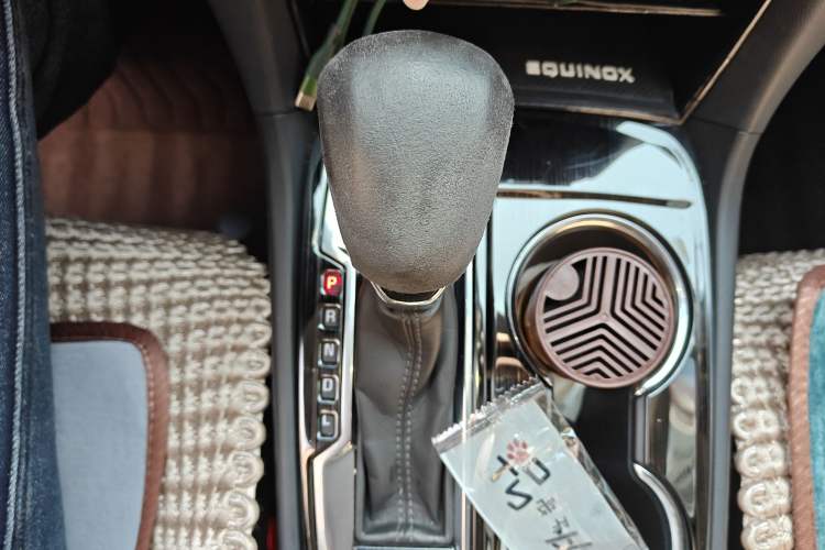 Used Chevrolet Equinox 2022 535T Chijie Edition Gear Lever