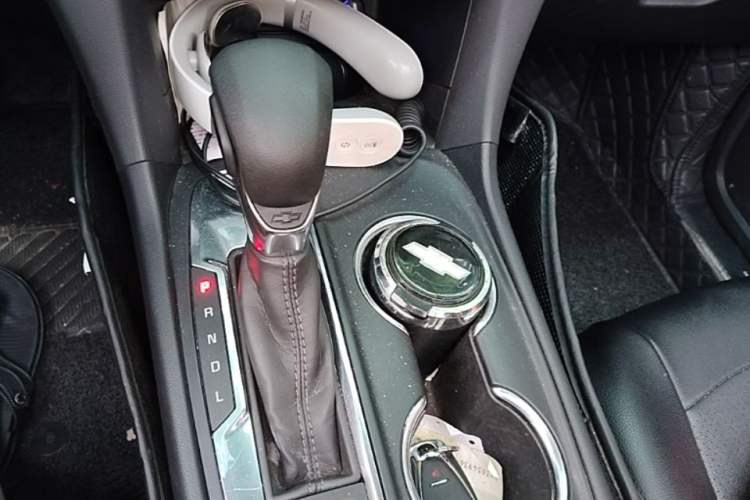 Used Chevrolet Equinox 2022 535T Chijie Edition Gear Lever