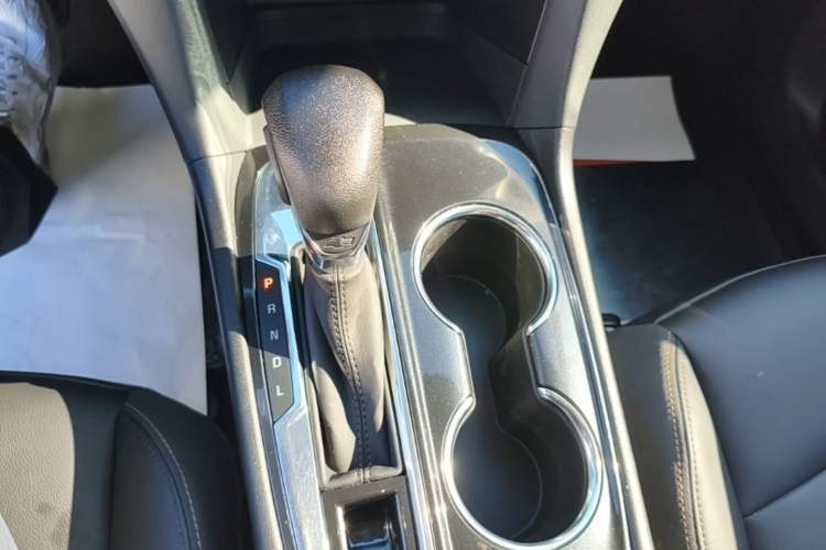 Used Chevrolet Equinox 2022 535T YuJie Edition Gear Lever