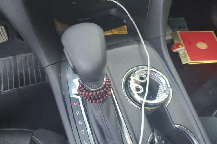 Used Chevrolet Equinox 2022 535T Chijie Edition Gear Lever