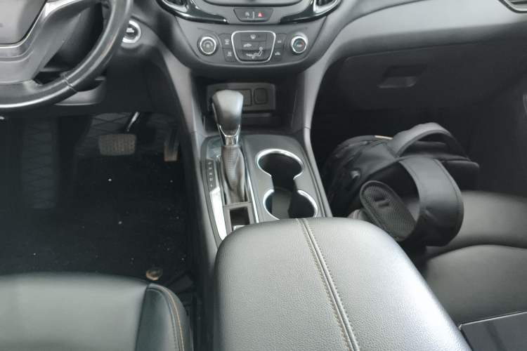Used Chevrolet Equinox 2022 535T Chijie Edition Gear Lever