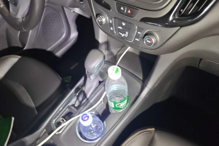 Used Chevrolet Equinox 2022 535T Chijie Edition Gear Lever