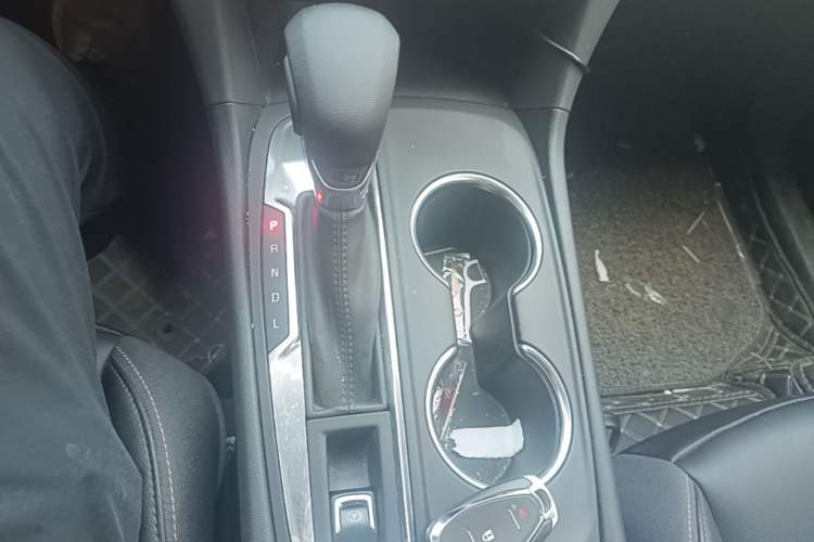 Used Chevrolet Equinox 2022 535T Chijie Edition Gear Lever