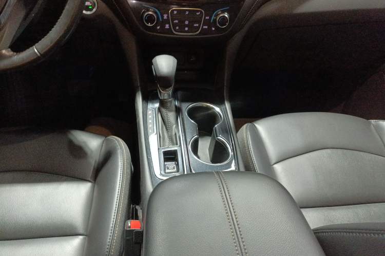 Used Chevrolet Equinox 2022 535T YuJie Edition Gear Lever