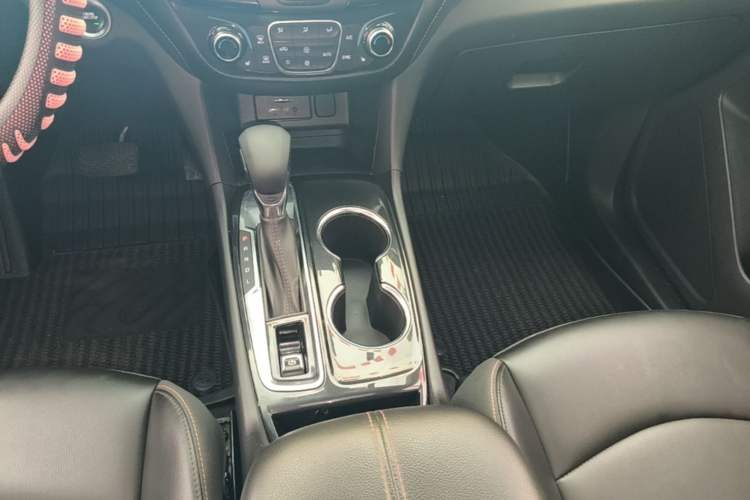 Used Chevrolet Equinox 2022 535T YuJie Edition Gear Lever