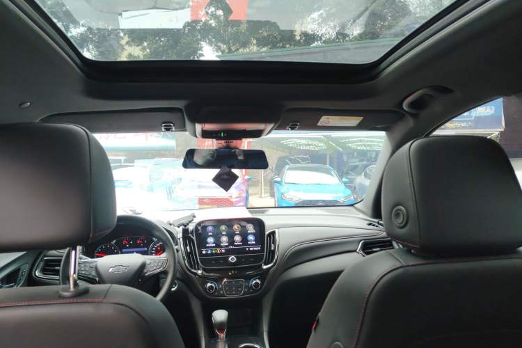 Used Chevrolet Equinox 2022 Mild Hybrid 550T RS Smart Boundary-Setting Edition Headliner