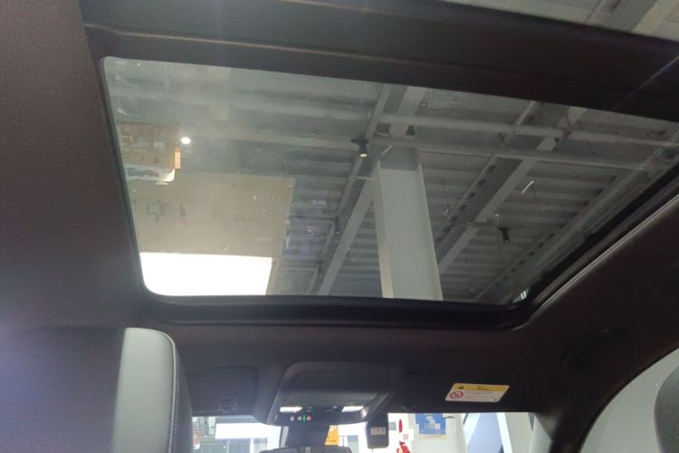 Used Chevrolet Equinox 2022 Light Hybrid 550T RS All-Wheel-Drive Smart Boundary Edition Headliner