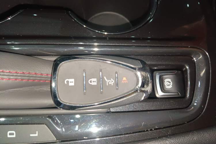 Used Chevrolet Equinox 2022 Light Hybrid 550T RS All-Wheel-Drive Smart Boundary Edition Interior 1