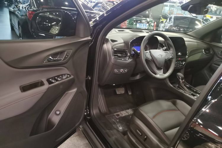 Used Chevrolet Equinox 2022 Mild Hybrid 550T RS Smart Boundary-Setting Edition Interior 2