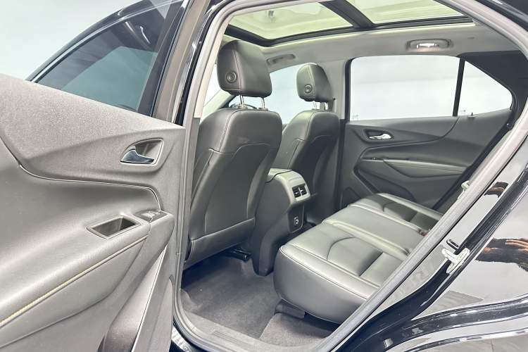 Used Chevrolet Equinox 2022 535T YuJie Edition Interior 2