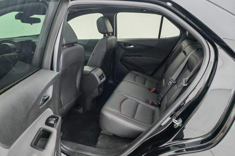 Used Chevrolet Equinox 2022 Mild Hybrid 550T RS Smart Boundary-Setting Edition Interior 3