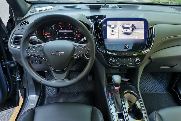Used Chevrolet Equinox 2022 Light Hybrid 550T RS All-Wheel-Drive Smart Boundary Edition Interior 5