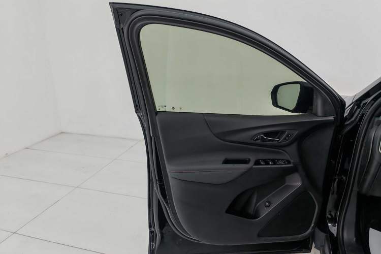 Used Chevrolet Equinox 2022 Mild Hybrid 550T RS Smart Boundary-Setting Edition Interior 7