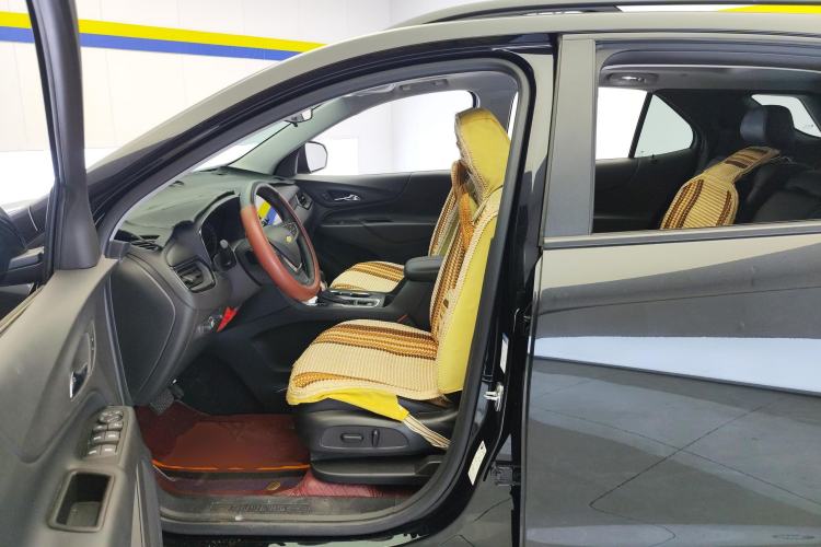 Used Chevrolet Equinox 2022 535T Chijie Edition Left Front Seat