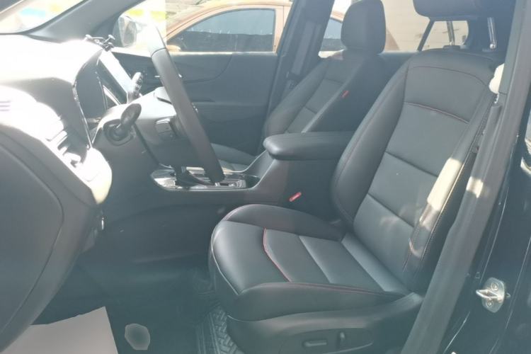 Used Chevrolet Equinox 2022 Light Hybrid 550T RS All-Wheel-Drive Smart Boundary Edition Left Front Seat