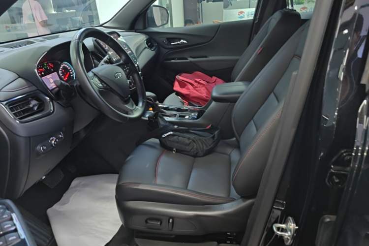 Used Chevrolet Equinox 2022 Mild Hybrid 550T RS Smart Boundary-Setting Edition Left Front Seat