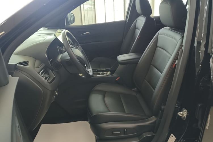 Used Chevrolet Equinox 2022 Mild Hybrid 550T RS Smart Boundary-Setting Edition Left Front Seat