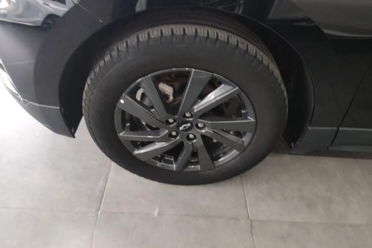 Used Chevrolet Equinox 2022 Mild Hybrid 550T RS Smart Boundary-Setting Edition Left Front Wheel Hub