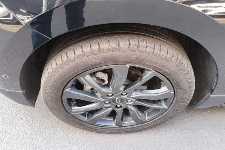 Used Chevrolet Equinox 2022 Mild Hybrid 550T RS Four-Wheel Drive Intelligent Guardian Edition Left Front Wheel Hub