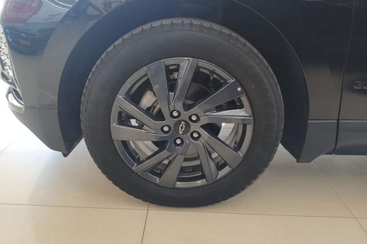 Used Chevrolet Equinox 2022 Mild Hybrid 550T RS Smart Boundary-Setting Edition Left Front Wheel Hub