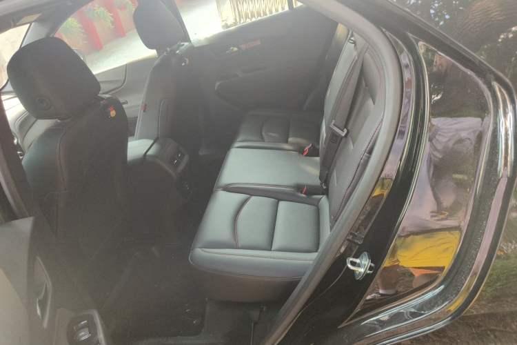 Used Chevrolet Equinox 2022 Mild Hybrid 550T RS Smart Boundary-Setting Edition Left Rear Seat