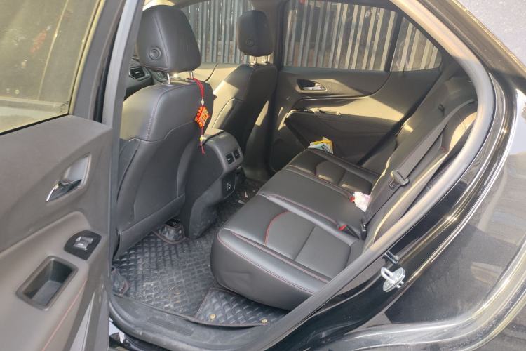 Used Chevrolet Equinox 2022 Mild Hybrid 550T RS Smart Boundary-Setting Edition Left Rear Seat