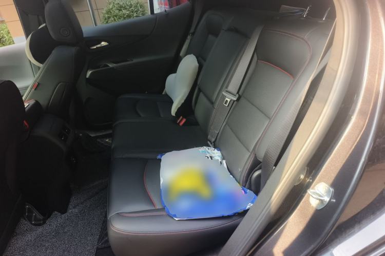Used Chevrolet Equinox 2022 Light Hybrid 550T RS All-Wheel-Drive Smart Boundary Edition Left Rear Seat