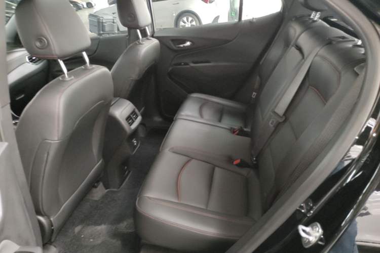 Used Chevrolet Equinox 2022 Mild Hybrid 550T RS Four-Wheel Drive Intelligent Guardian Edition Left Rear Seat