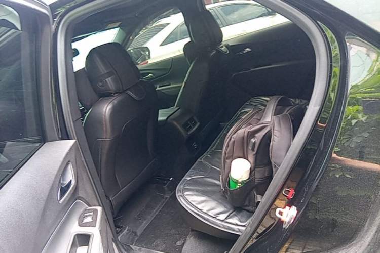 Used Chevrolet Equinox 2022 Mild Hybrid 550T RS Smart Boundary-Setting Edition Left Rear Seat