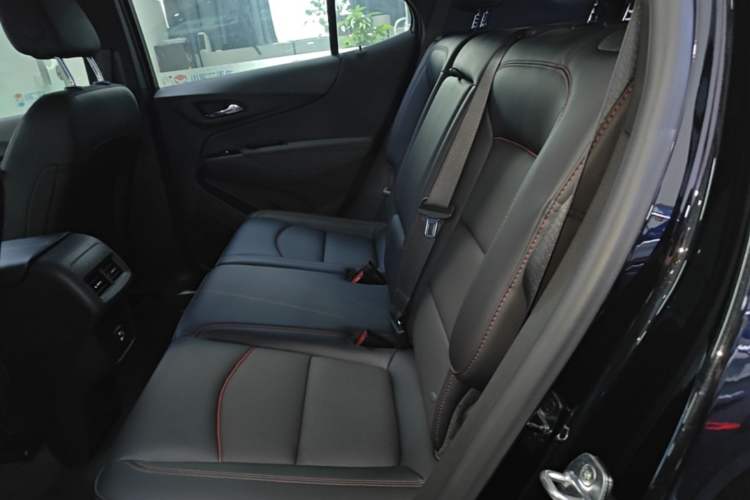 Used Chevrolet Equinox 2022 Mild Hybrid 550T RS Smart Boundary-Setting Edition Left Rear Seat