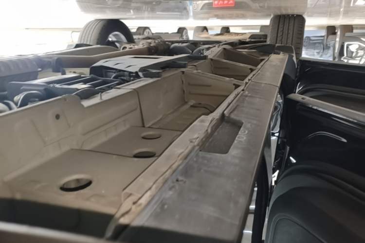 Used Chevrolet Equinox 2022 Mild Hybrid 550T RS Smart Boundary-Setting Edition Left Side Sill
