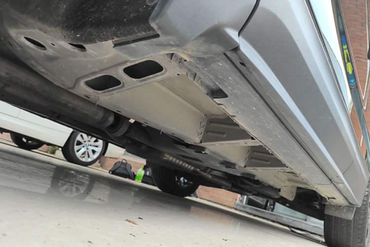 Used Chevrolet Equinox 2022 Mild Hybrid 550T RS Four-Wheel Drive Intelligent Guardian Edition Left Side Sill