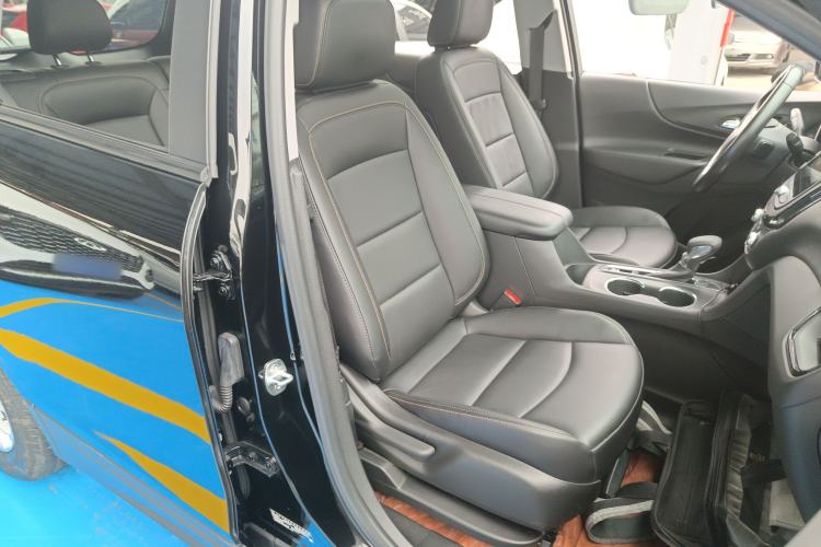 Used Chevrolet Equinox 2022 535T Chijie Edition Right Front Seat