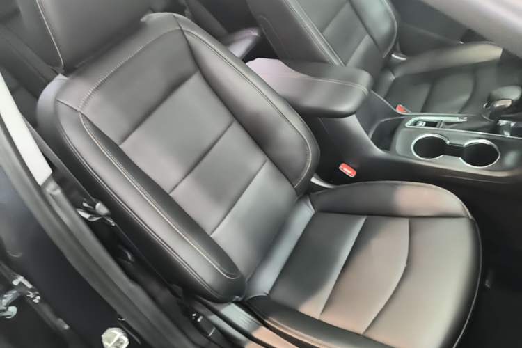Used Chevrolet Equinox 2022 535T Chijie Edition Right Front Seat