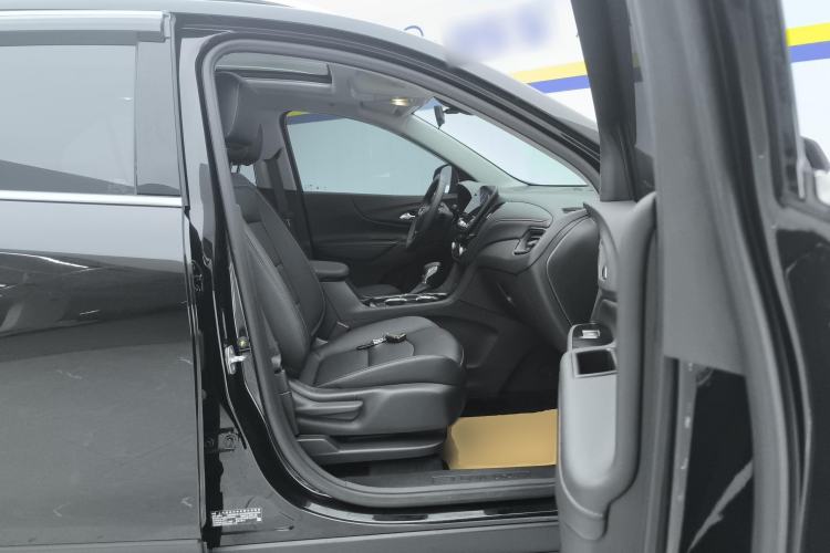 Used Chevrolet Equinox 2022 535T YuJie Edition Right Front Seat