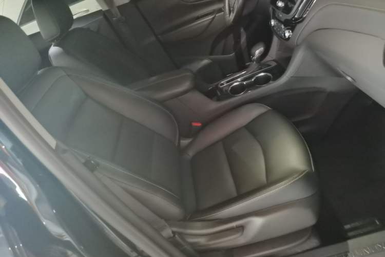 Used Chevrolet Equinox 2022 535T YuJie Edition Right Front Seat