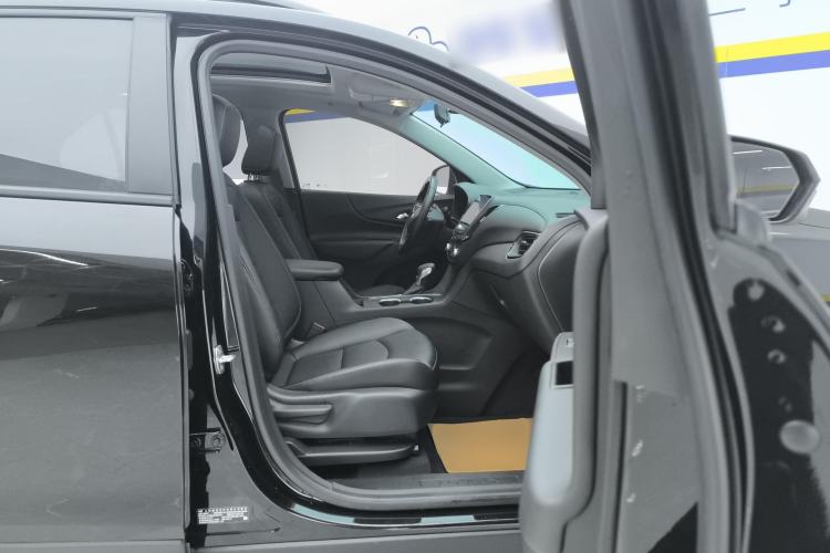 Used Chevrolet Equinox 2022 535T Chijie Edition Right Front Seat