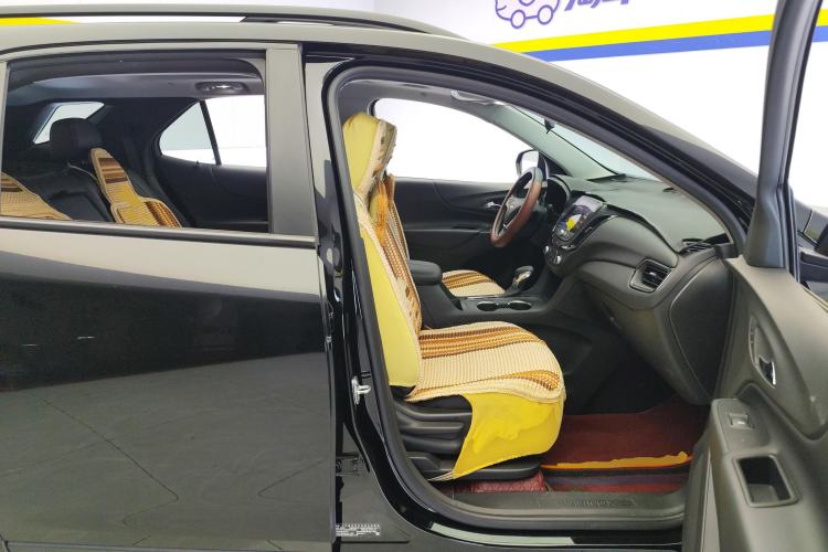 Used Chevrolet Equinox 2022 535T Chijie Edition Right Front Seat
