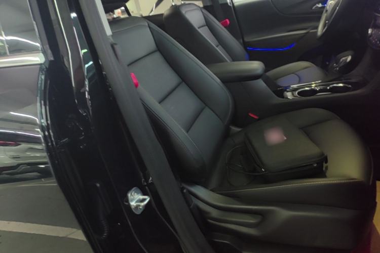 Used Chevrolet Equinox 2022 535T YuJie Edition Right Front Seat