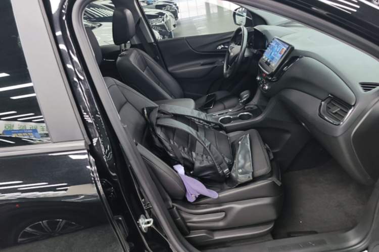 Used Chevrolet Equinox 2022 535T Chijie Edition Right Front Seat