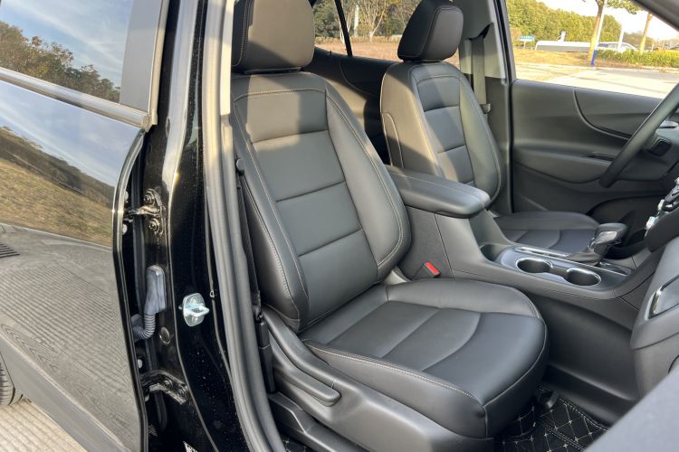 Used Chevrolet Equinox 2022 535T Chijie Edition Right Front Seat