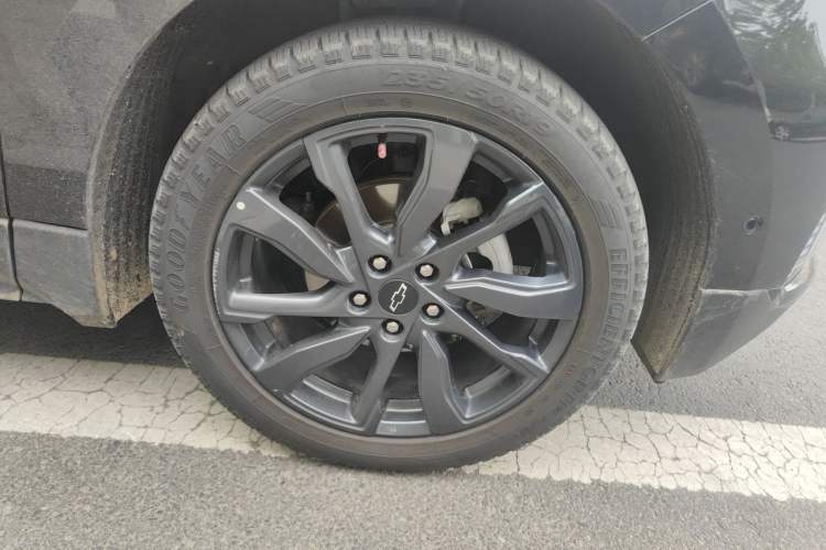Used Chevrolet Equinox 2022 Mild Hybrid 550T RS Four-Wheel Drive Intelligent Guardian Edition Right Front Wheel Hub